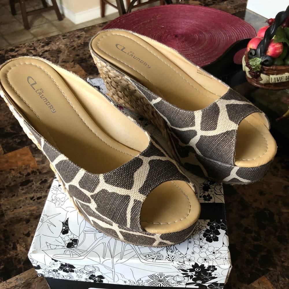 💋Giraffe Print Wedge Sandal💋